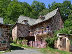 Location 2-4 et 8 personnes  21 km* de Agen d Aveyron