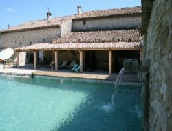 Gite de charme avec piscine en Provence.
