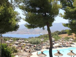 Camping avec piscine chauffée en Corse