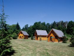 Location de chalets et hotel à Murol en Auvergne