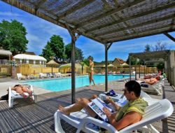 Camping mobilhome près de Sarlat en Dordogne.