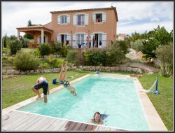 Bed & Breakfast with pool in Provence, France near Montmeyan