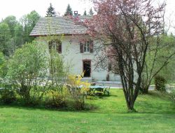 Gîte de grande capacité a louer dans le Doubs.