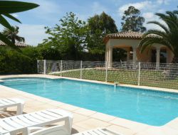 Location avec piscine chauffée dans l'Hérault.