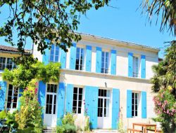 Gîte de grande capacité à louer en Charente Maritime.