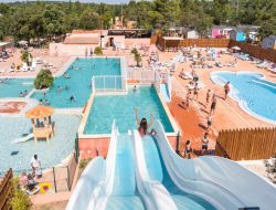 Locations de vacances à Régusse dans le Var.