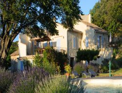 Gites avec piscine chauffée dans le Vaucluse.