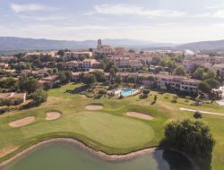 Locations vacances avec piscine en Provence.