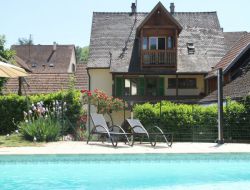 Gite avec piscine et jacuzzi en Alsace.