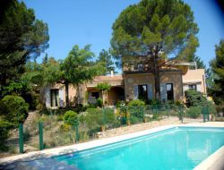 Gîte avec piscine à louer dans la Drôme