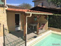 Location vacances avec piscine près de Sarlat.