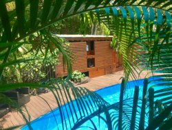 Case créole et Cabane dans les arbres en Guadeloupe