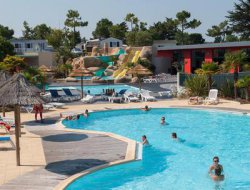 mobilhomes avec piscine chauffée en Vendée  