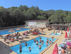 mobilhomes avec piscine chauffée dans le Gard  