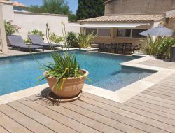 Gites avec piscine près des Baux de Provence.