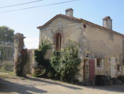 Holiday cottage near Bordeaux in Aquitaine. near Vignonet