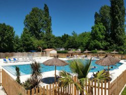 Holiday rentals with pool in Aquitaine near Douchapt