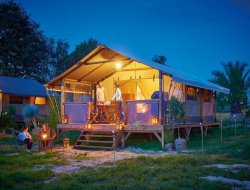 Unusual holiday rentals on the Ile de R, France.