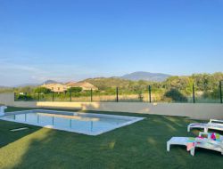 Holiday rental with swimming pool in Provence, France. near Loriol du Comtat