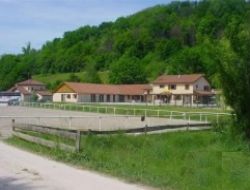 Hébergement en gite de groupe en Isère.