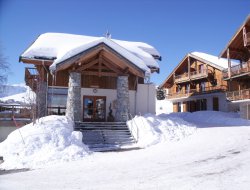 Holiday accommodation in Savoy ski resort. near Oz en Oisans