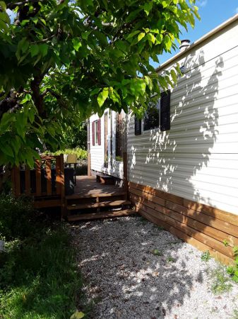 Mobile home sur terrain clos