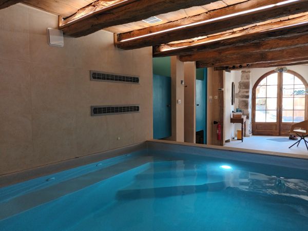 Piscine privative chauffe  32. (3m x 3m20)