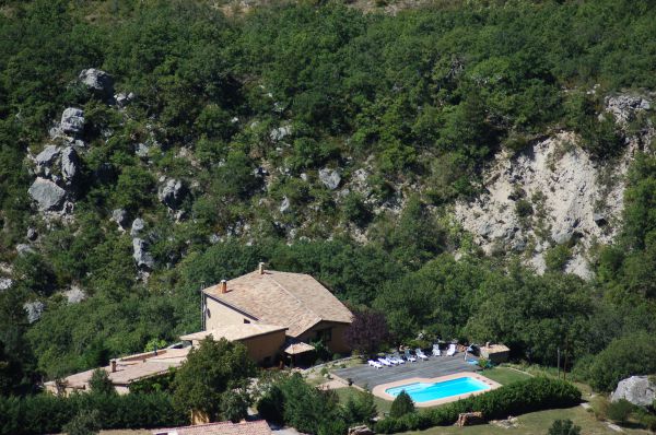 Aco de roman: une ancienne ferme provenale de 1820