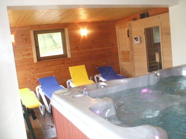 Sur place : espace détente spa jacuzzi sauna 