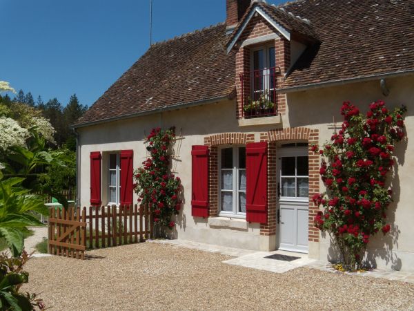 Gte et portillon accs espace salon de jardin (photo juin 2015)