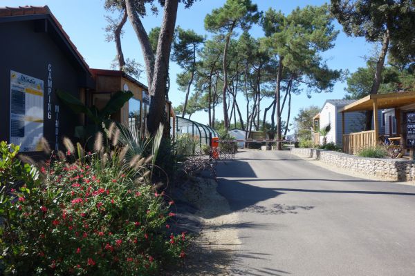 Entre du camping de mindin