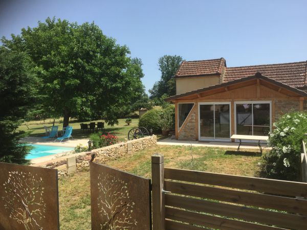 Entre cot piscine