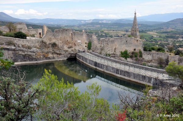 Le barrage - village de st saturnin les apt