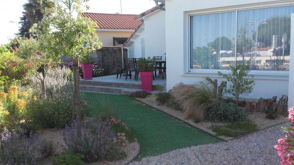 Faade avant, avec terrasse