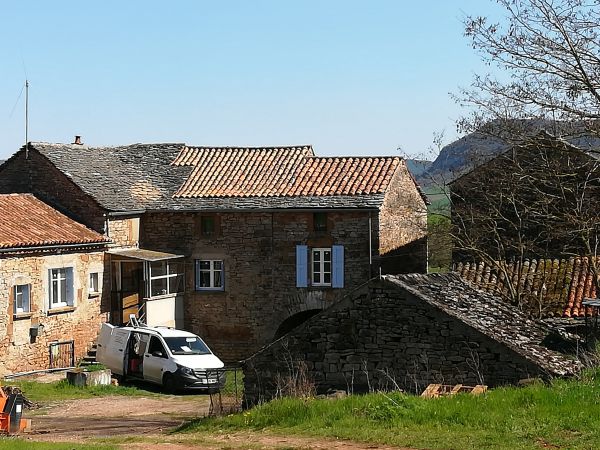 La maison et sa cour