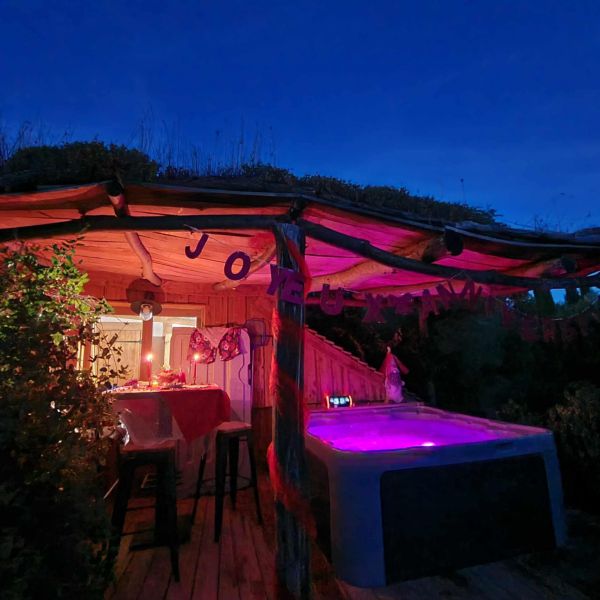 Maison de hobbit nuit de rve sous les toiles