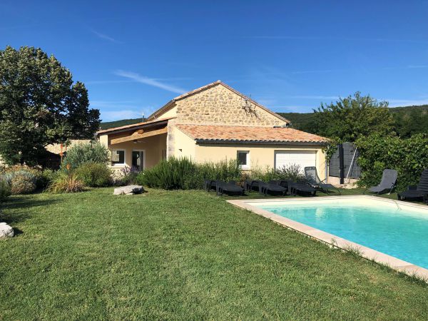 Piscine creuse 7x4    1.50 de profondeur partout