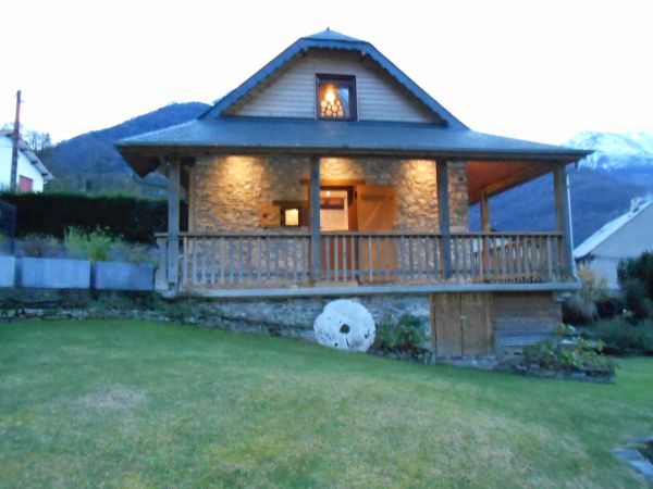 G�te et mouley vue de nuit entr�e