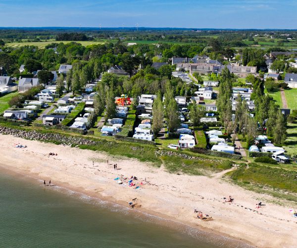 Camping les go�lands face � la plage de b�tahon