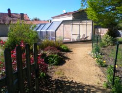 Holiday cottage with swimming pool in the Vendée