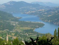 Guillestre Gites au lac de serre poncon.
