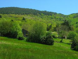 Hbergement 2-4 et 8 personnes  21 km* de Cambouns