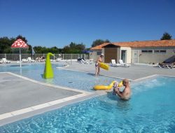 Portes en R Camping et mobilhomes sur l'ile de R