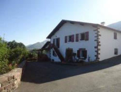 Logement 4-6 personnes  29 km* de Ciboure
