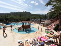Holiday accommodation on camping in Languedoc near Collioure