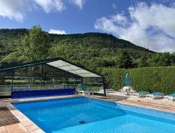 Perpezat Location de chalets et hotel  Murol en Auvergne