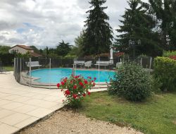 Location 2-4 personnes  8 km* de Larzac