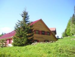 Gite avec jacuzzi a louer dans le Jura