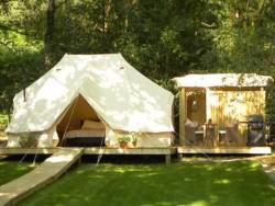 Rottier Sjour insolite en tente lodges dans la Drme.