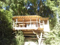Séjour en cabane dans les arbres dans le Finistère.